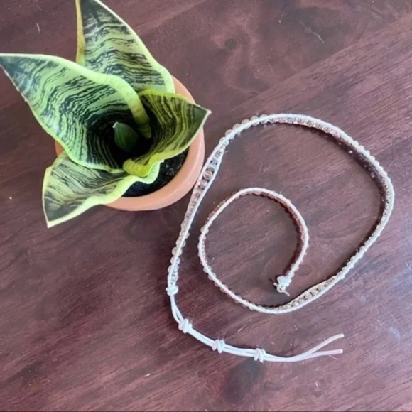 Victoria Emerson 3-Wrap Bracelet Gold & Amber on White - Picture 5 of 8